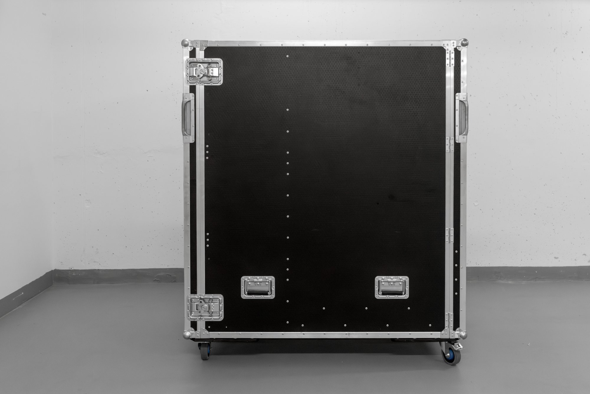 Flight case na AV techniku a displeje — detail
